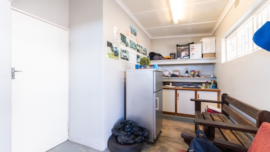 Commercial Property for Sale in Struisbaai Western Cape